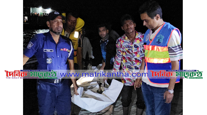 দৌলতদিয়ায় নদী থেকে অজ্ঞাত ব্যক্তির ভাসমান মরদেহ উদ্ধার